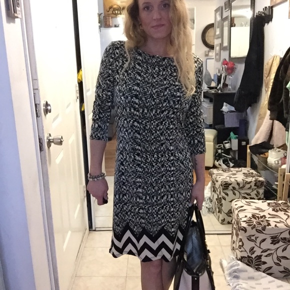 Tacera Dress - Picture 2 of 6